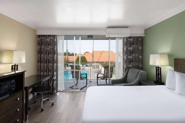 Travelodge by Wyndham Monterey Bay image 13