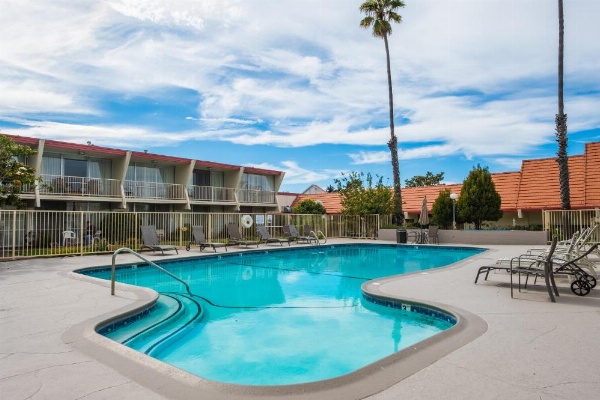 Travelodge by Wyndham Monterey Bay image 24